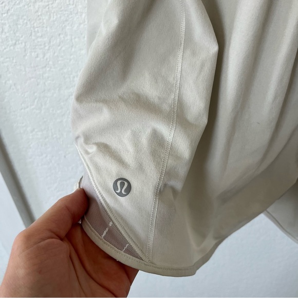 Lululemon Athletica Women's 6 Speed Shorts. - Picture 5 of 8